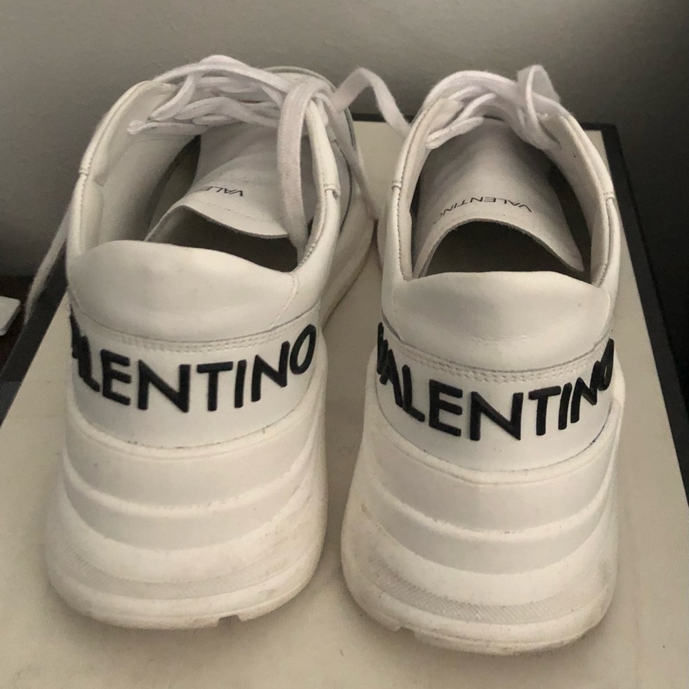 Men Valentino Sneakers White size 10.